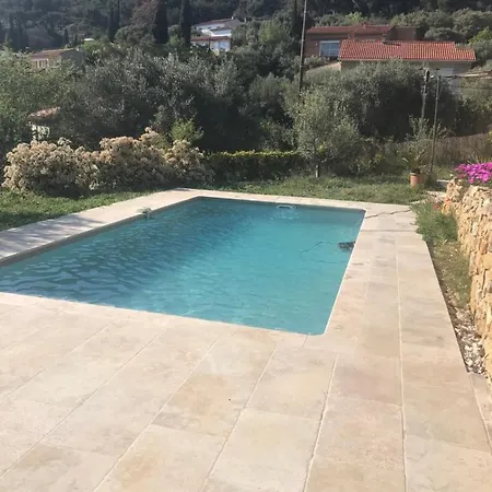 Hauteurs De : Piscine Апартаменты Тулон