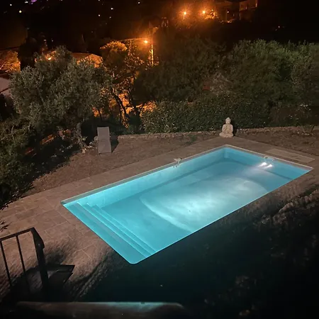 Apartment Hauteurs De : Piscine